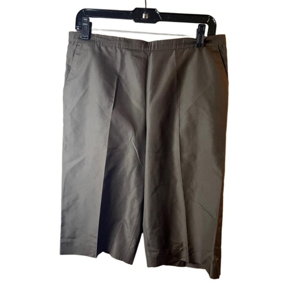 Michael Kors Dark Brown 100%Silk Flat Front High Rise Shorts Size 12 - Picture 1 of 5